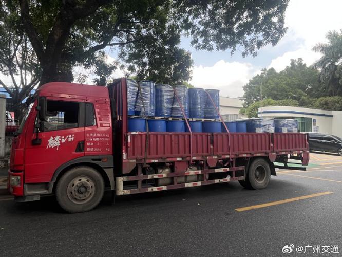 就会对周围车辆,人员及环境造成严重后果,是全市危险货物运输执法重点